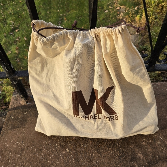 Michael Kors Red Wine Colored EMMY Backpack - With Dustbag - Picture 3 of 8